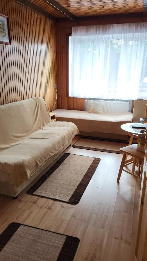 "U Izy" Pokoje Goscinne I Przyczepy Campingowe ミエルノ エクステリア 写真